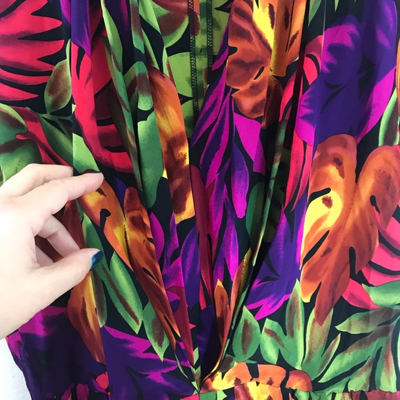 Beautiful vintage 100% silk dress - Picture 3 of 6